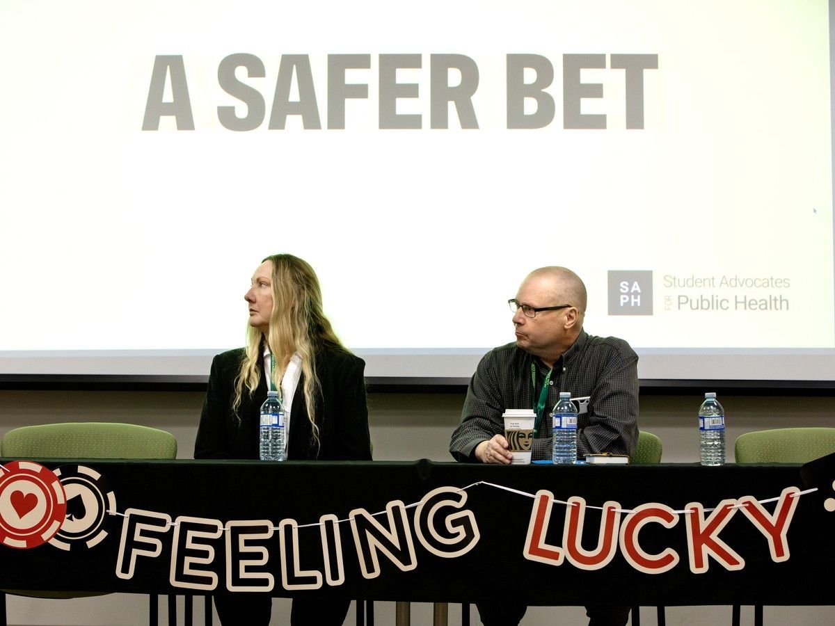 U of A Students Advocate for Online Gambling Ad Ban Amid Bill 48